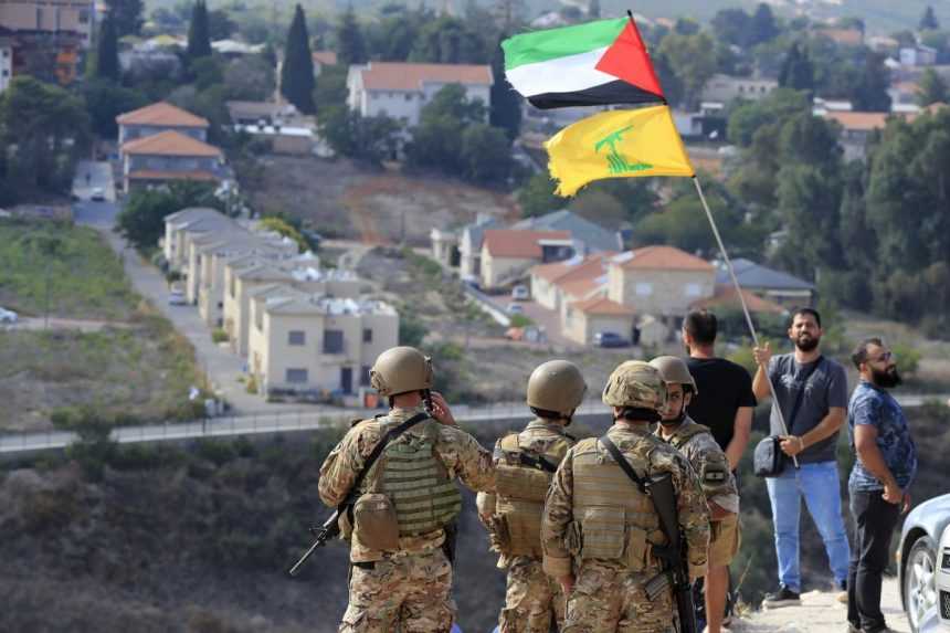 Hizballáh sa prihlásil k útoku na Izrael. Tel Aviv v reakcii ostreľuje juh Libanonu