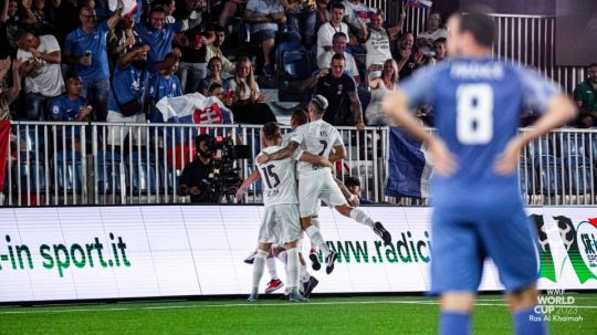 VIDEO: Slováci zvládli kľúčový duel proti Francúzsku a postúpili  do osemfinále MS v malom futbale