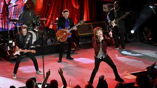 The Rolling Stones vystupujú na oslave vydania nového albumu „Hackney Diamonds“ v New Yorku.