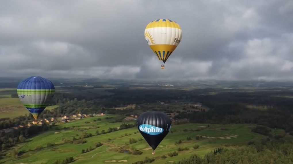 Pod Tatrami sa predviedli teplovzdušné balóny zo siedmich krajín. Ideálne podmienky na lietanie sú najmä v zime