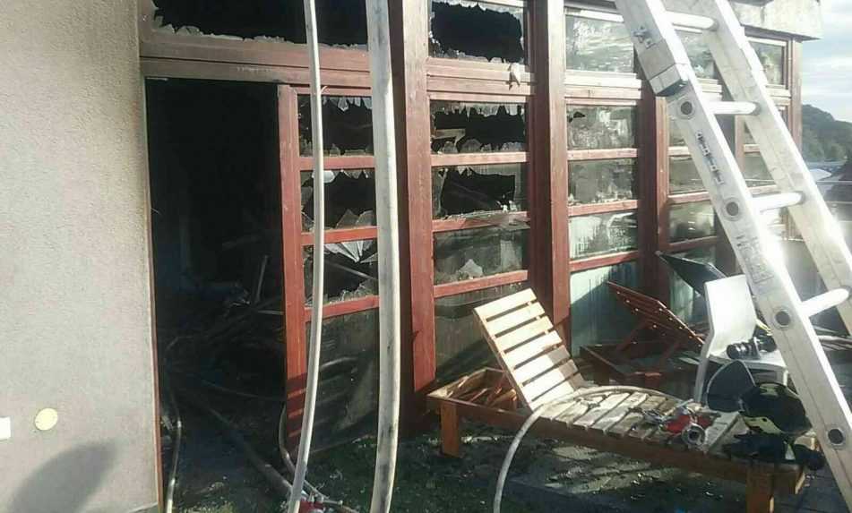 Známy hotel v Piešťanoch zachvátili plamene: Návštevníkov museli vynášať po rebríkoch