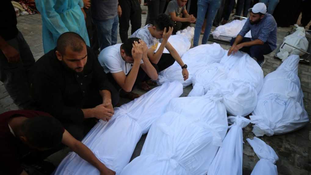 Izraelské útoky na Gazu si podľa Palestínčanov vyžiadali už viac ako 2 300 obetí