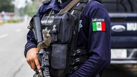 Na snímke je mexický policajný príslušník.
