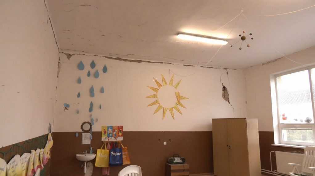 Zemetrasenie na východe Slovenska poškodilo aj školy. Na ich opravu mnohé obce nemajú peniaze