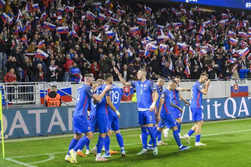 Súboj o európsky šampionát sledovalo vyše 21-tisíc divákov. Takáto atmosféra ešte na Tehelnom poli nebola (video+foto)