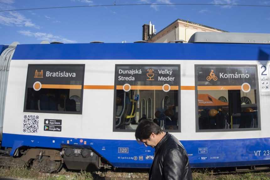 Na trať Bratislava – Komárno prichádza nový dopravca. Plánuje denne vypraviť takmer 100 spojov (fotogaléria)