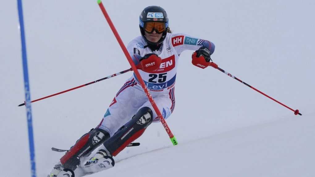 Nórska lyžiarka Tvibergová utrpela vážne zranenie kolena, sezóna sa pre ňu predčasne skončila