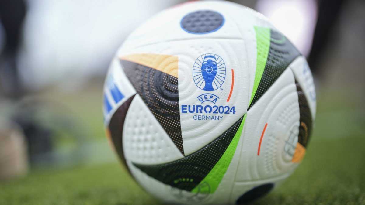 Die UEFA präsentierte den offiziellen Ball der Europameisterschaft 2024