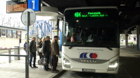 Na snímke autobus prímestskej dopravy v Banskobystrickom kraji.