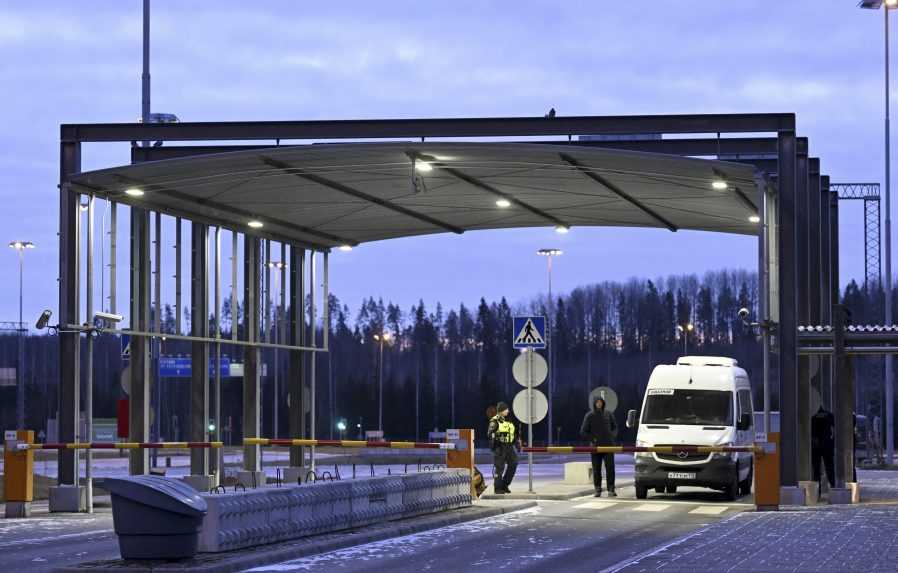 Fínsko nechá otvorený len jeden hraničný priechod s Ruskom