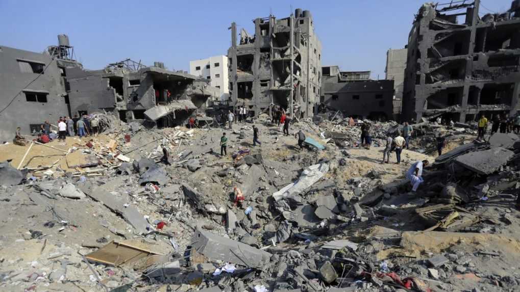Izraelské bombardovanie pásma Gazy poškodilo či zničilo desiatky tisíc budov