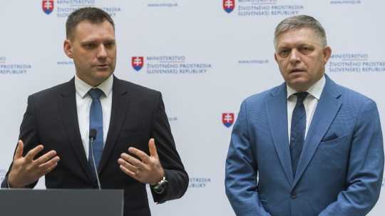 Minister životného prostredia SR Tomáš Taraba a predseda vlády SR Robert Fico.