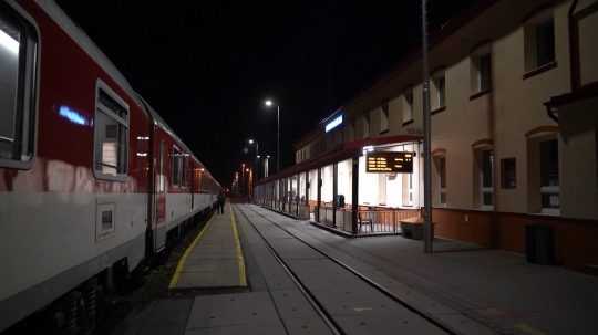 Vlak v stanici