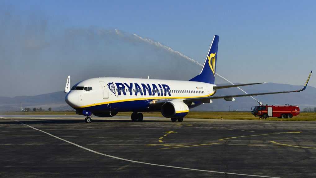 Letecká spoločnosť Ryanair si začala účtovať nový poplatok. Medzi cestujúcimi vyvolal rozhorčenie