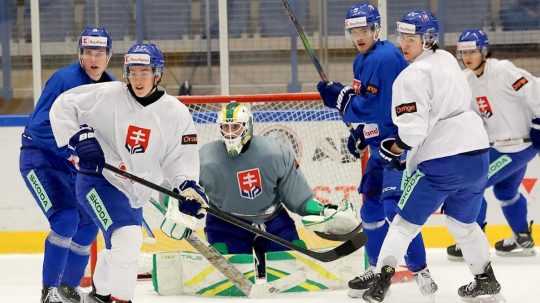 Slovenská hokejová dvadsiatka odohrá otvárací duel MS juniorov. Na svojho rivala a obhajcov striebra sú pripravení