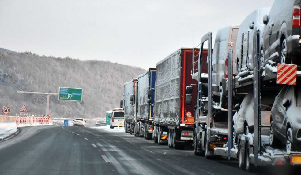 Hraničný priechod Vyšné Nemecké je pre kamióny z Ukrajiny znova zablokovaný až do odvolania
