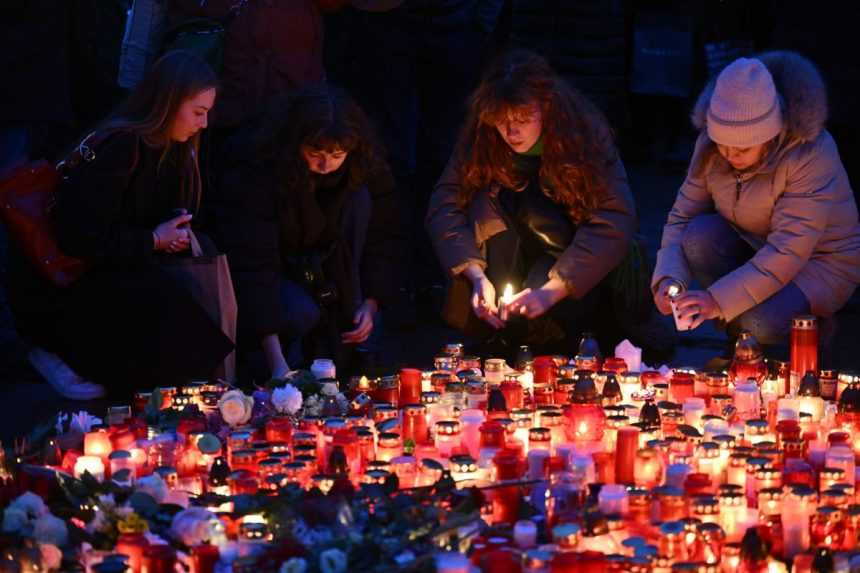 Tragédia v Prahe zasiahla aj akademickú obec na Slovensku. Študenti vyjadrujú podporu českým kolegom