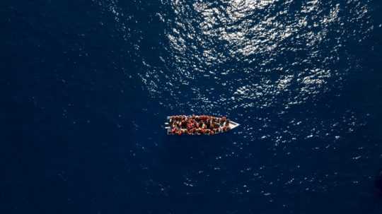 Loď s migrantmi.
