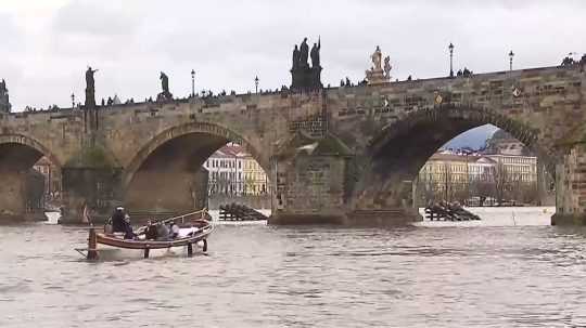 V Česku platí výstraha pred povodňami, pripravuje sa na ne aj Praha.