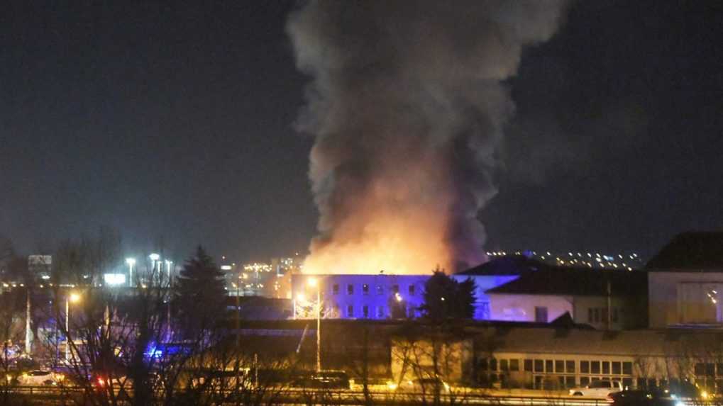 VIDEO: V spaľovni odpadov v Prešove vypukol rozsiahly požiar. Oheň sa podarilo dostať pod kontrolu