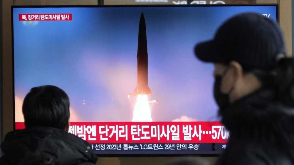 Raketa, ktorú odpálila Severná Kórea, mohla zasiahnuť územie USA, tvrdí námestník japonského ministra