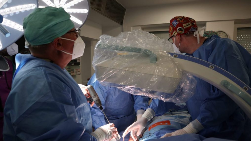 V Žiline sa podarila raritná operácia: Zákrok podstúpil 2,5-ročný pacient s tuberkulóznym zápalom chrbtice