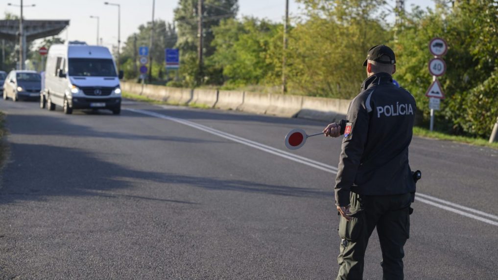 Slovensko zruší kontroly na hraniciach s Maďarskom, potvrdilo to ministerstvo vnútra