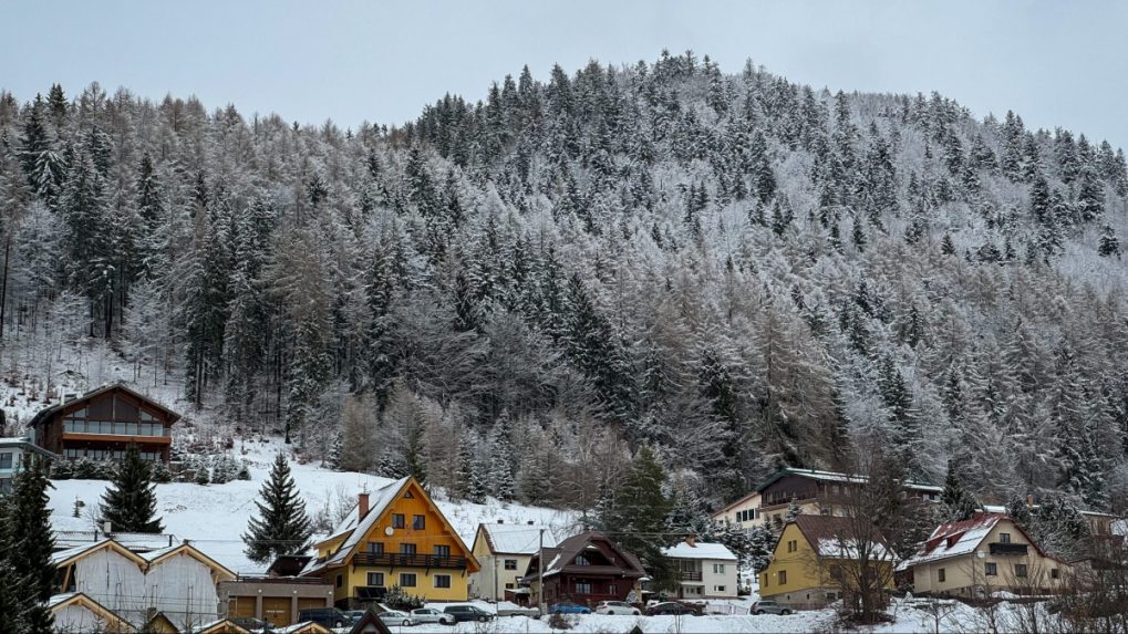 Slovensko čaká ďalšia mrazivá noc, v niektorých okresoch môže teplota klesnúť pod mínus 20 stupňov