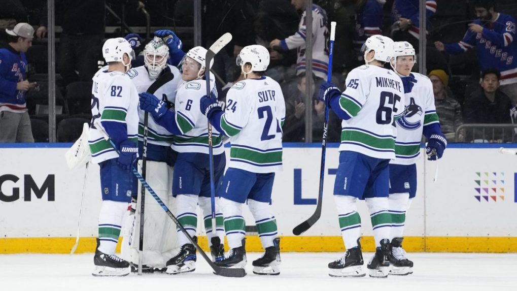 NHL: Súboj lídrov divízii zvládli lepšie hokejisti Vancouveru