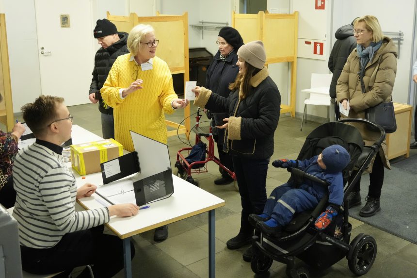 Fíni hlasovali o novej hlave štátu: Prvé kolo volieb sa skončilo, v úlohe favorita je bývalý premiér