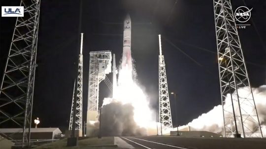 Raketa Vulcan firmy United Launch Alliance vypustená z Cape Canaveral Space Force Station na Floride.