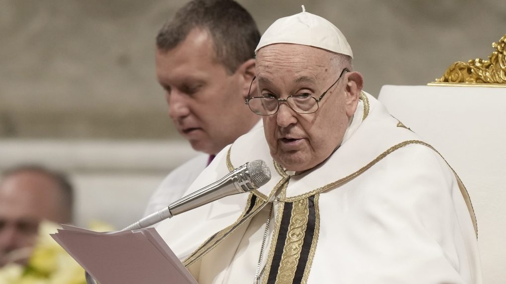 Pápež František odsudzuje útoky na civilistov. Ako vinníka vojny na Ukrajine označil Rusko