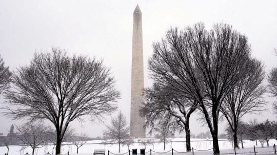 Sneh vo Washingtone.
