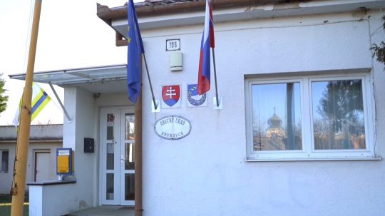 Ilustračná snímka - obecný úrad v Brunovciach.