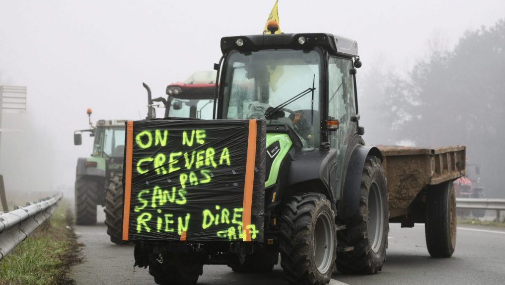 Francúzski farmári sa chystajú do ulíc. Cesty budú blokovať aj po tom, čo vláda urobila prvé ústupky