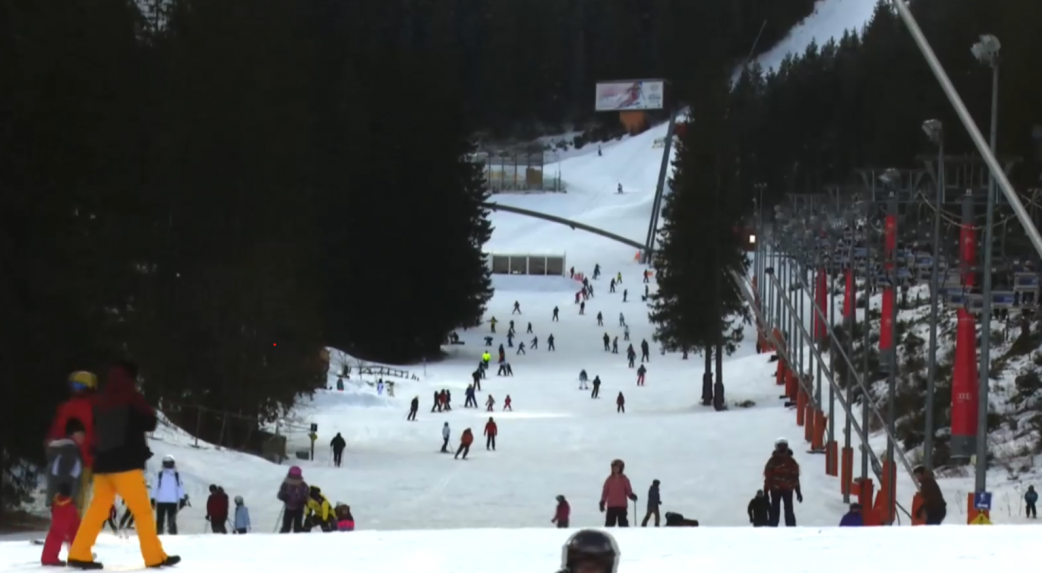 Tragédia na svahu v Jasnej: Po zrážke s lyžiarkou zomrelo dieťa