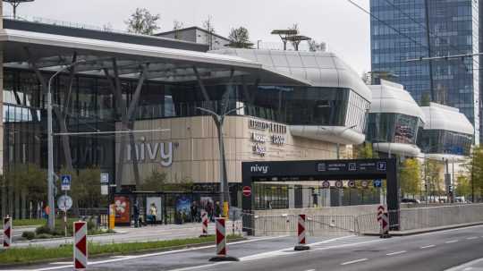 Obchodné centrum Nivy v Bratislave.