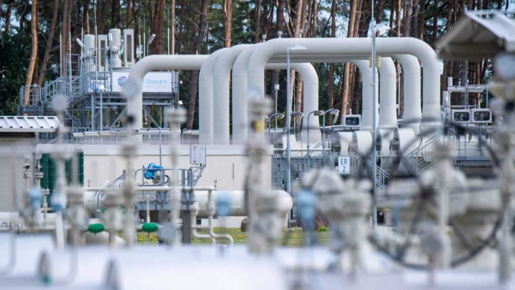 Ak Ukrajina preruší prepravu plynu, Slovensko musí nájsť iné zdroje. Menšia ponuka znamená vyššiu cenu, hovorí analytik