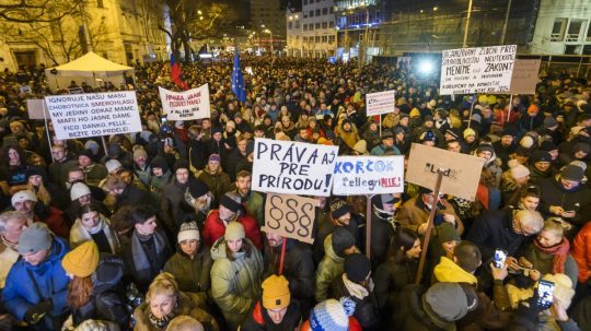 Protest proti krokom vlády v Bratislave.