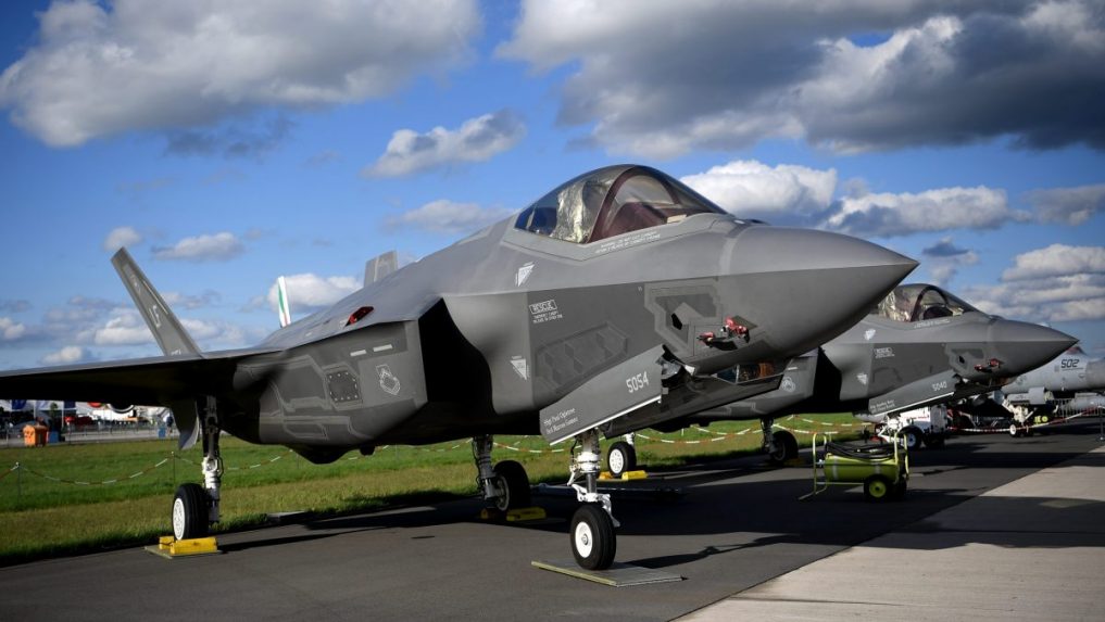 Česko chce nakúpiť niekoľko amerických stíhačiek F-35, s USA uzavrelo kontrakt