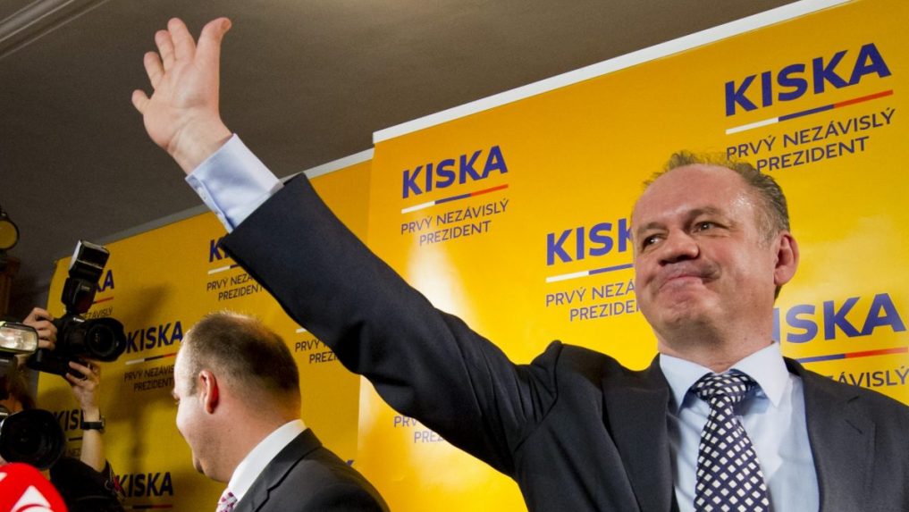 Kandidát na prezidenta SR Andrej Kiska počas volebnej noci.