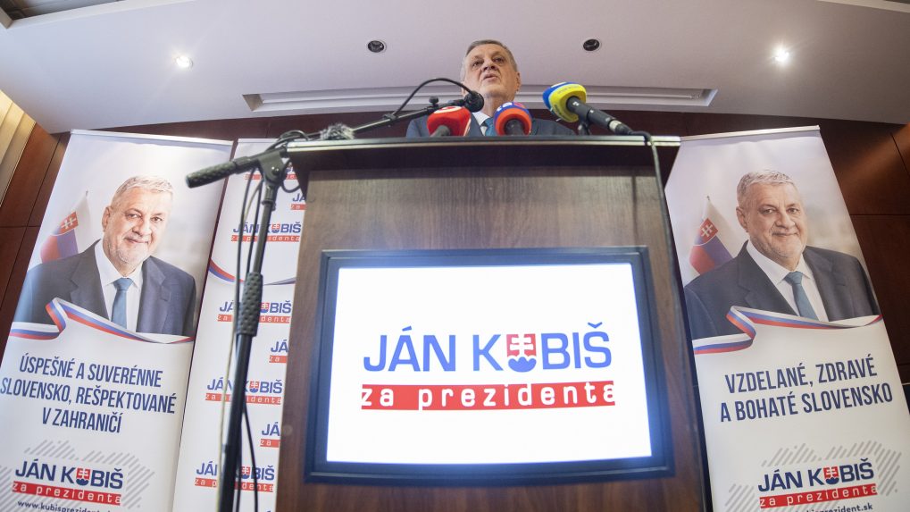 Ján Kubiš počas tlačovej konferencie 8. februára 2024.