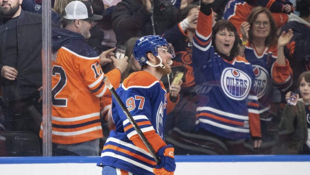 NHL: McDavid ukončil strelecké suchoty, Ranger dosiahli štyridsiate víťazstvo v ročníku