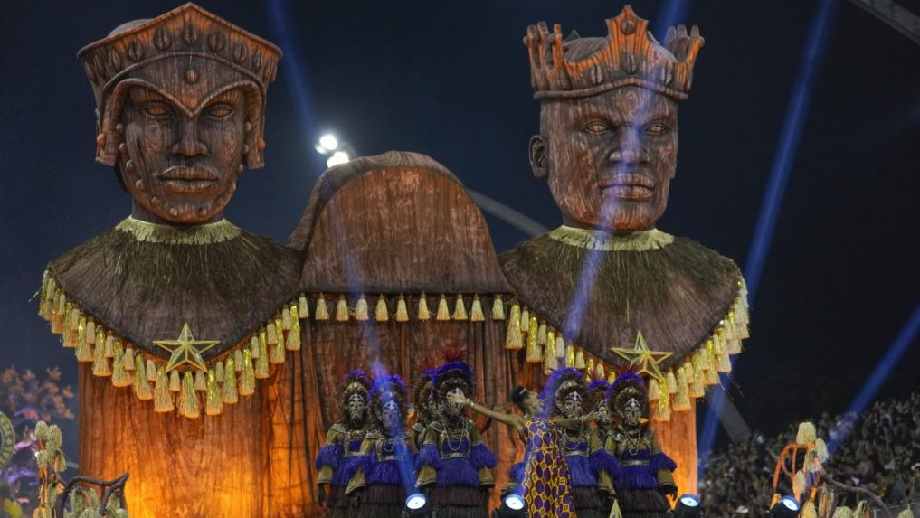 Ikonický karneval v Riu de Janeiro tento rok sprevádzajú dva závažné problémy