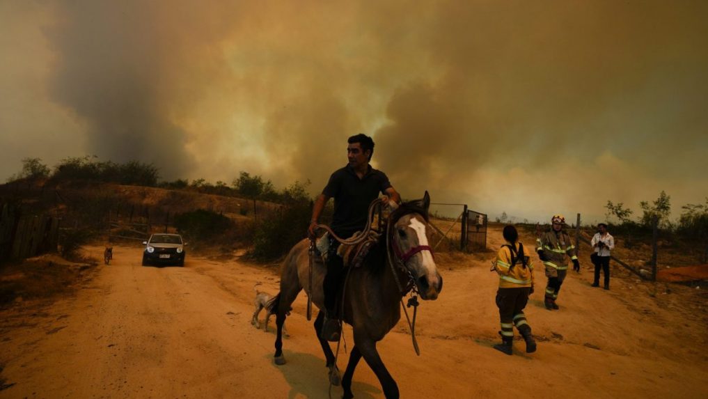 Najmenej 112 ľudí zahynulo pri požiaroch v Čile. Počet obetí bude zrejme ešte stúpať