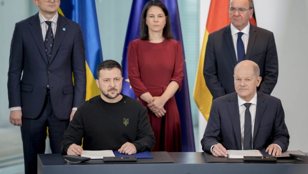 Zelenskyj a Scholz podpísali dohodu. Bezpečnostný pakt Kyjev potvrdil aj s Francúzskom