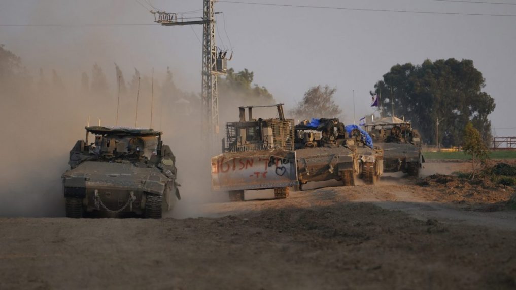 Izrael plánuje spustiť ofenzívu v meste Rafah v Pásme Gazy o tri týždne