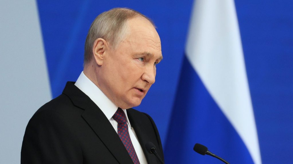 Vladimir Putin: Krajiny NATO riskujú jadrový konflikt, ak vyšlú svojich vojakov na Ukrajinu