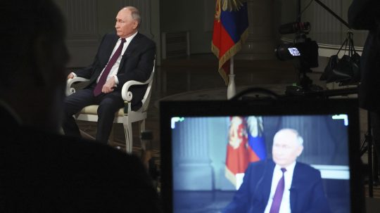 Na snímke ruský prezident Vladimir Putin (vpravo).