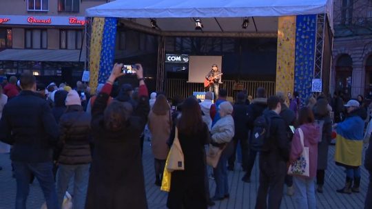 Ľudia v Bratislave vyjadrili podporu Ukrajine.